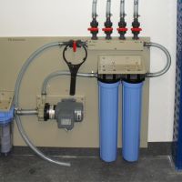 Filtration unit with outlet pieces